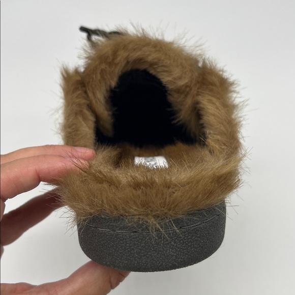 Steve Madden - NWOT Talon Black Leather Brown Faux Fur Trim Mule Sneaker SZ 6.5 - Picture 6 of 15